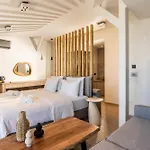 Palm Luxury Seafront Suites, Next To Palm Club, Lively Nights * Hersonissos (Crete)