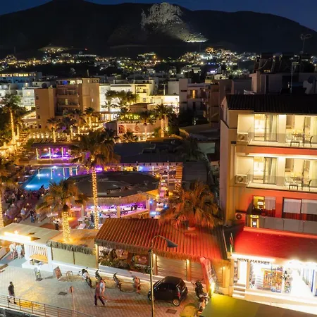 Palm Luxury Seafront Suites, Next To Palm Club, Lively Nights Hersonissos (Crete)