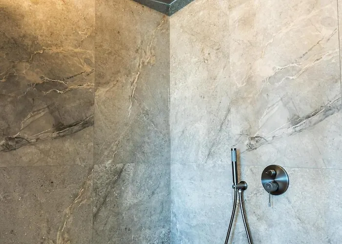 דירה Palm Luxury Seafront הרסוניסוס