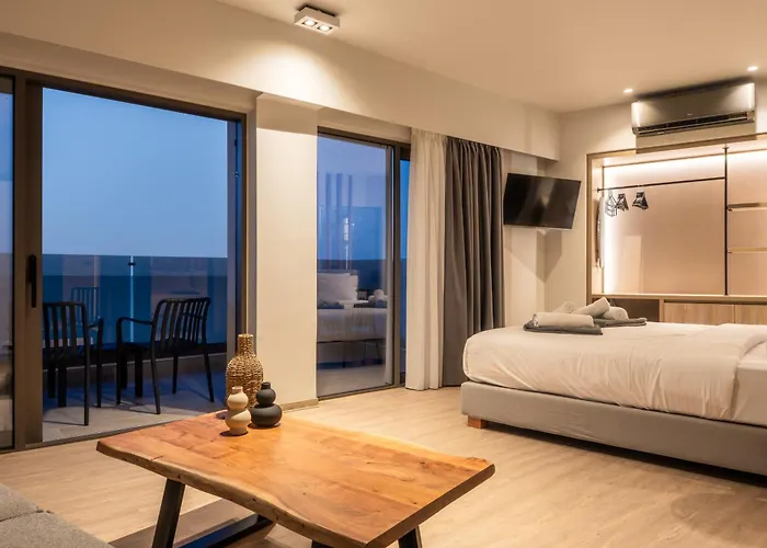 Palm Luxury Seafront דירה הרסוניסוס