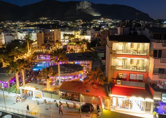 Palm Luxury Seafront הרסוניסוס