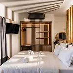 Palm Luxury Seafront Suites, Next To Palm Club, Lively Nights Apartman