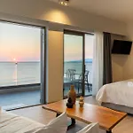 Palm Luxury Seafront Suites, Next To Palm Club, Lively Nights Apartamento