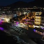 Apartamento Palm Luxury Seafront Suites, Next To Palm Club, Lively Nights *
