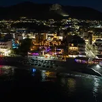 Palm Luxury Seafront Suites, Next To Palm Club, Lively Nights Herszonisszosz