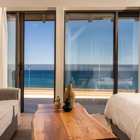 Palm Luxury Seafront Apartment