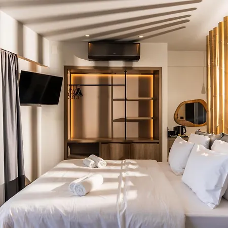 Palm Luxury Seafront Suites, Next To Palm Club, Lively Nights 아파트