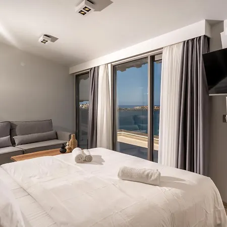 公寓 Palm Luxury Seafront Suites, Next To Palm Club, Lively Nights 赫索尼索斯