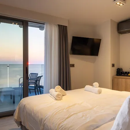Palm Luxury Seafront Suites, Next To Palm Club, Lively Nights 아파트 헐소니소스