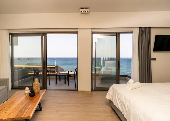 Palm Luxury Seafront *