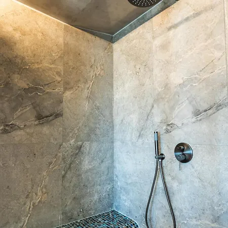 דירה Palm Luxury Seafront Suites, Next To Palm Club, Lively Nights הרסוניסוס