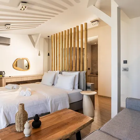Palm Luxury Seafront Suites, Next To Palm Club, Lively Nights * הרסוניסוס
