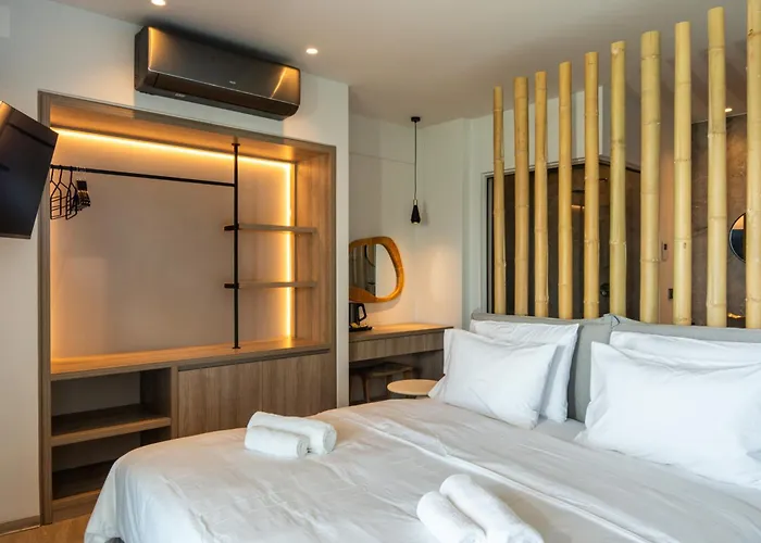 Апартаменти Palm Luxury Seafront *