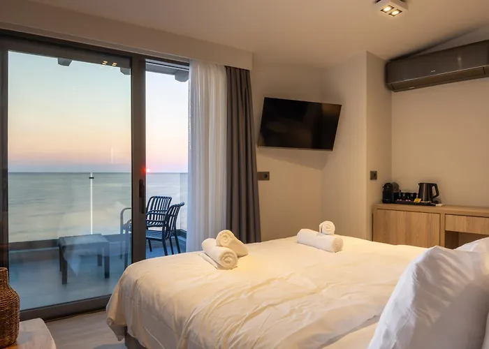 Palm Luxury Seafront Апартаменти Херсонісос