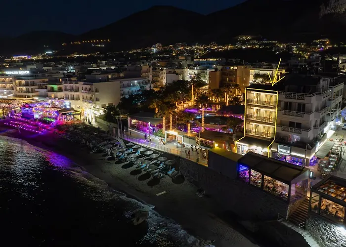 Апартаменти Palm Luxury Seafront *